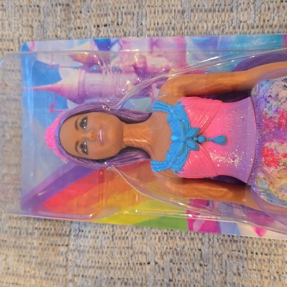MATTEL BRAND BARBIE DOLL, "DREAMTOPIA" - Picture 2 of 9
